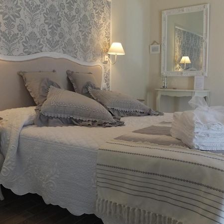 Romantic Home Сірміоне Екстер'єр фото